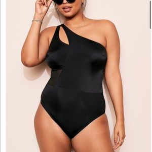 One shoulder swimsuit